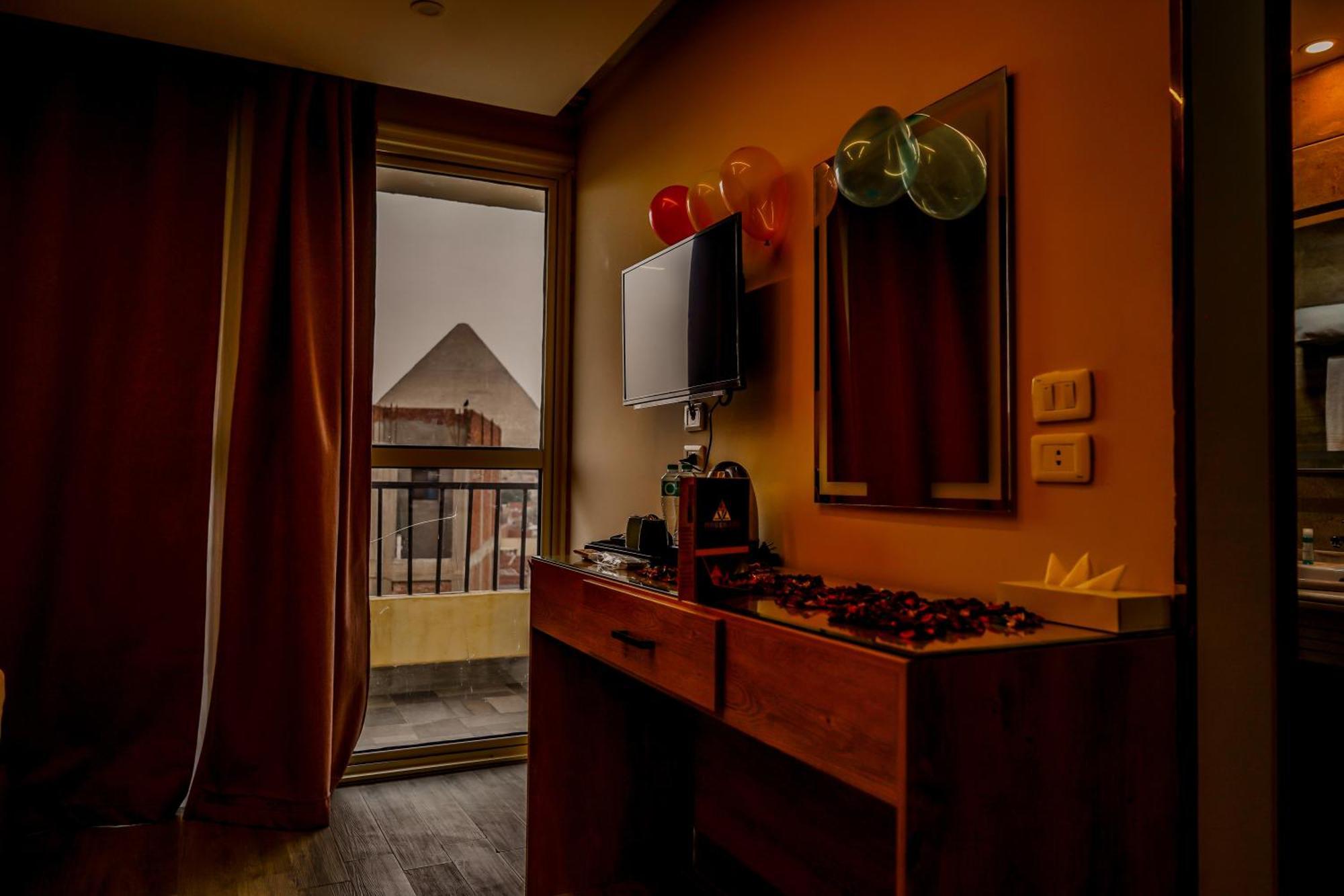 Pyramids Hotel Kafret el-Gabal 外观 照片