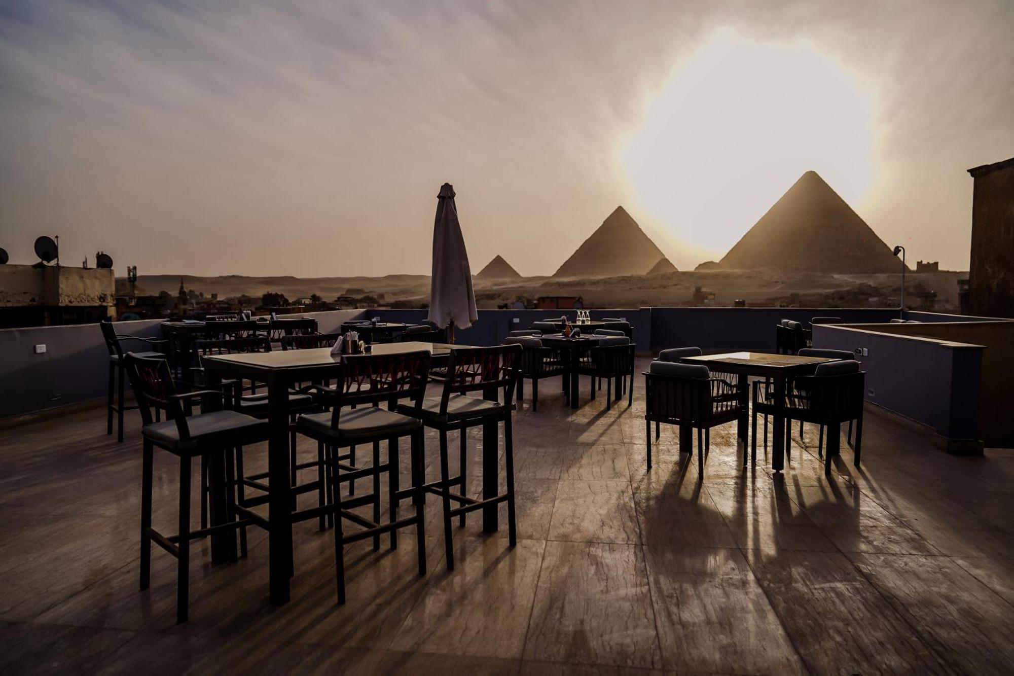 Pyramids Hotel Kafret el-Gabal 外观 照片