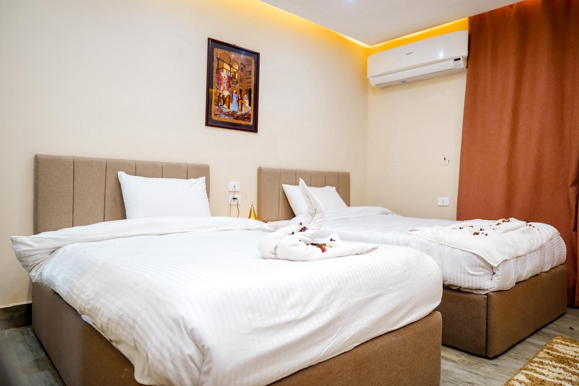 Pyramids Hotel Kafret el-Gabal 外观 照片
