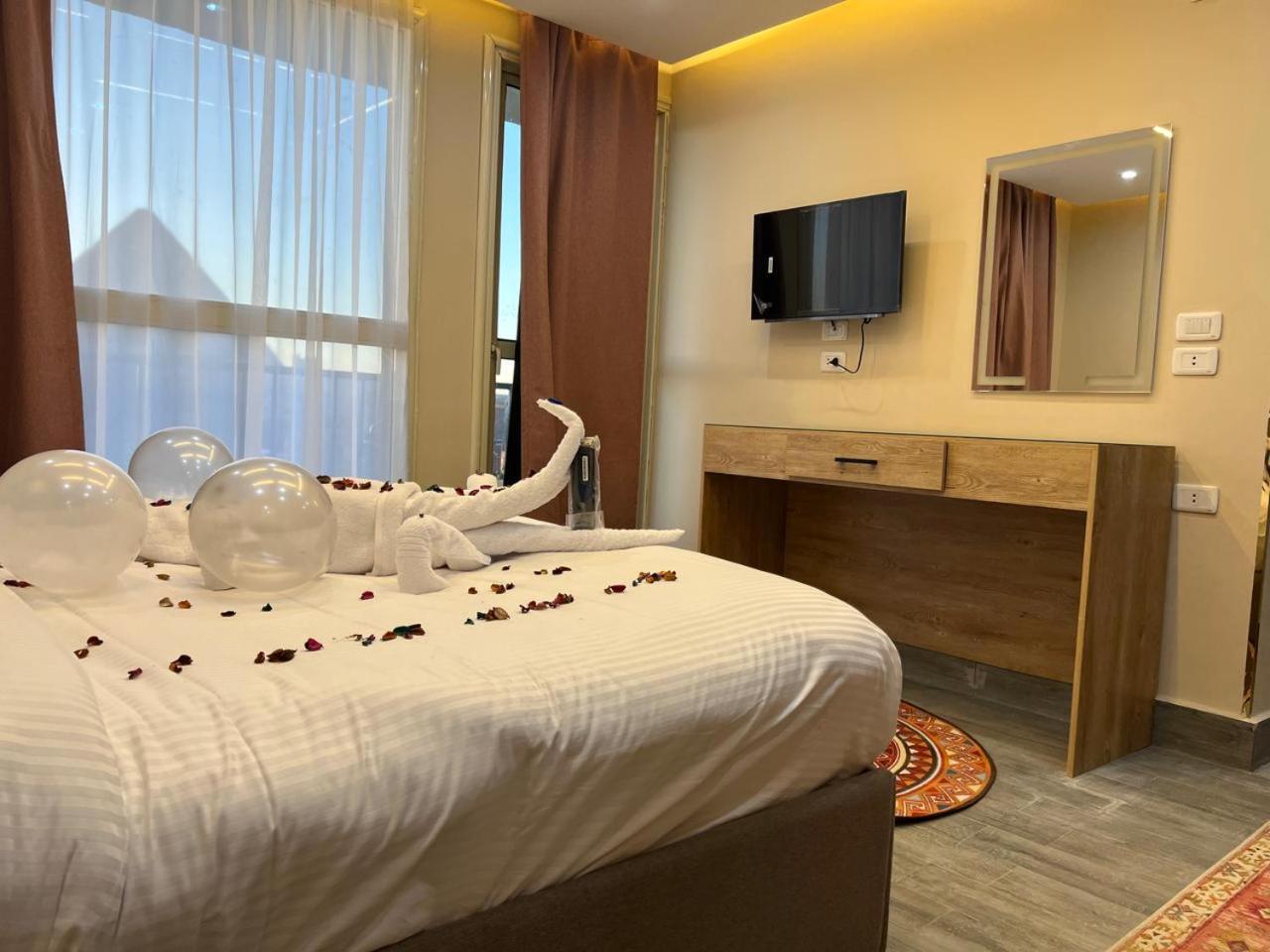 Pyramids Hotel Kafret el-Gabal 外观 照片