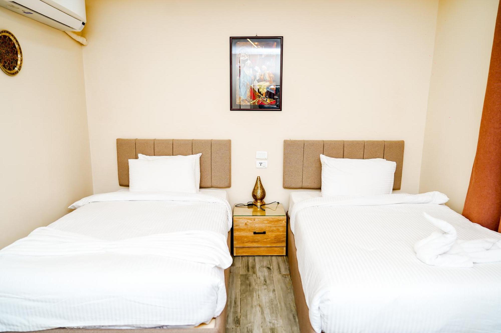 Pyramids Hotel Kafret el-Gabal 外观 照片