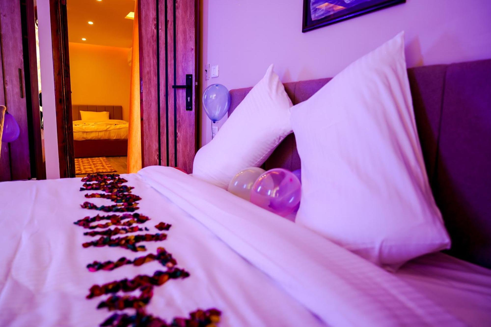 Pyramids Hotel Kafret el-Gabal 外观 照片