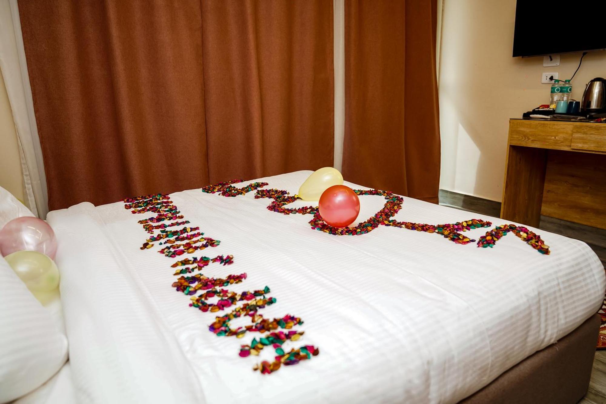 Pyramids Hotel Kafret el-Gabal 外观 照片