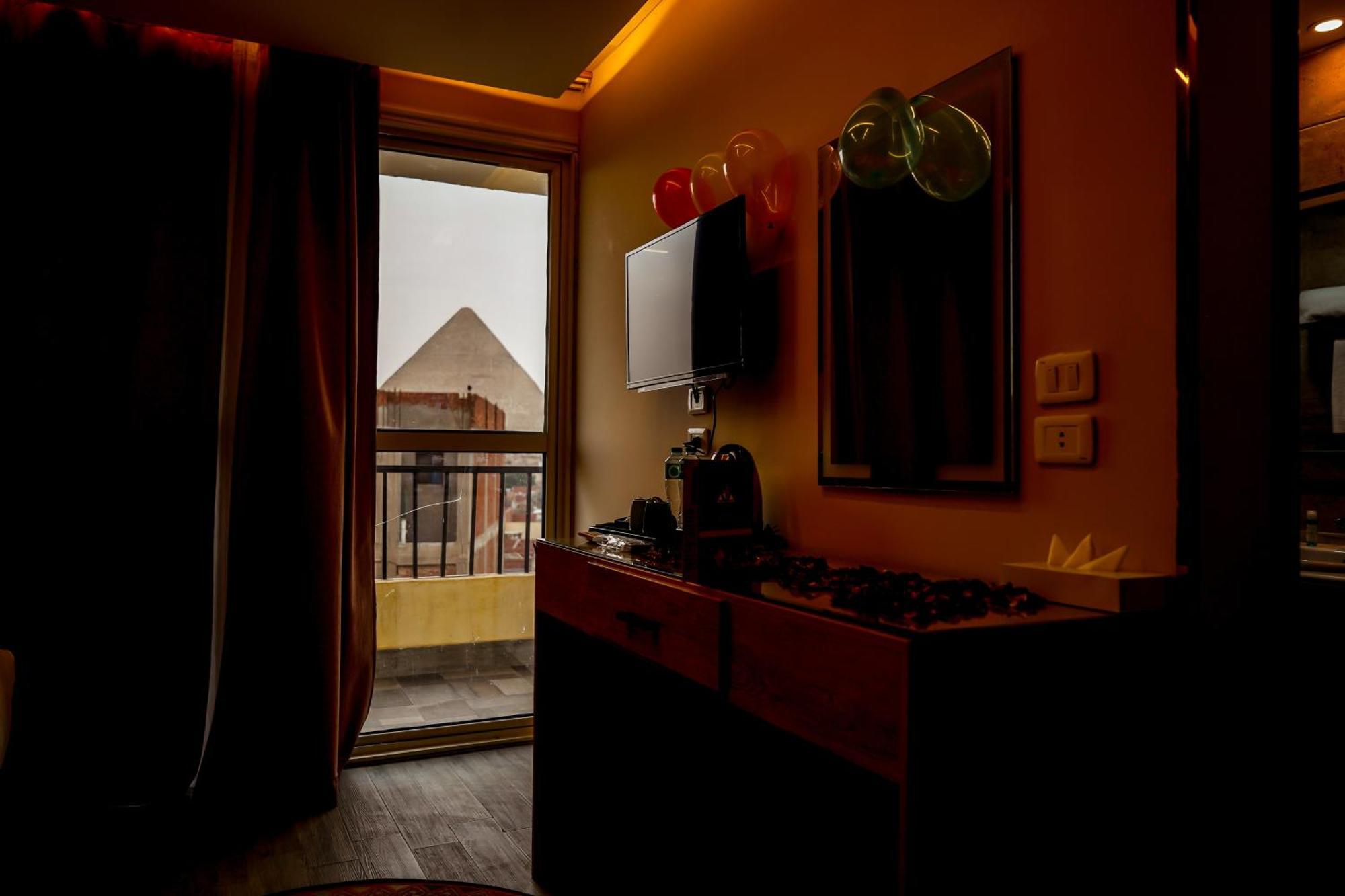Pyramids Hotel Kafret el-Gabal 外观 照片