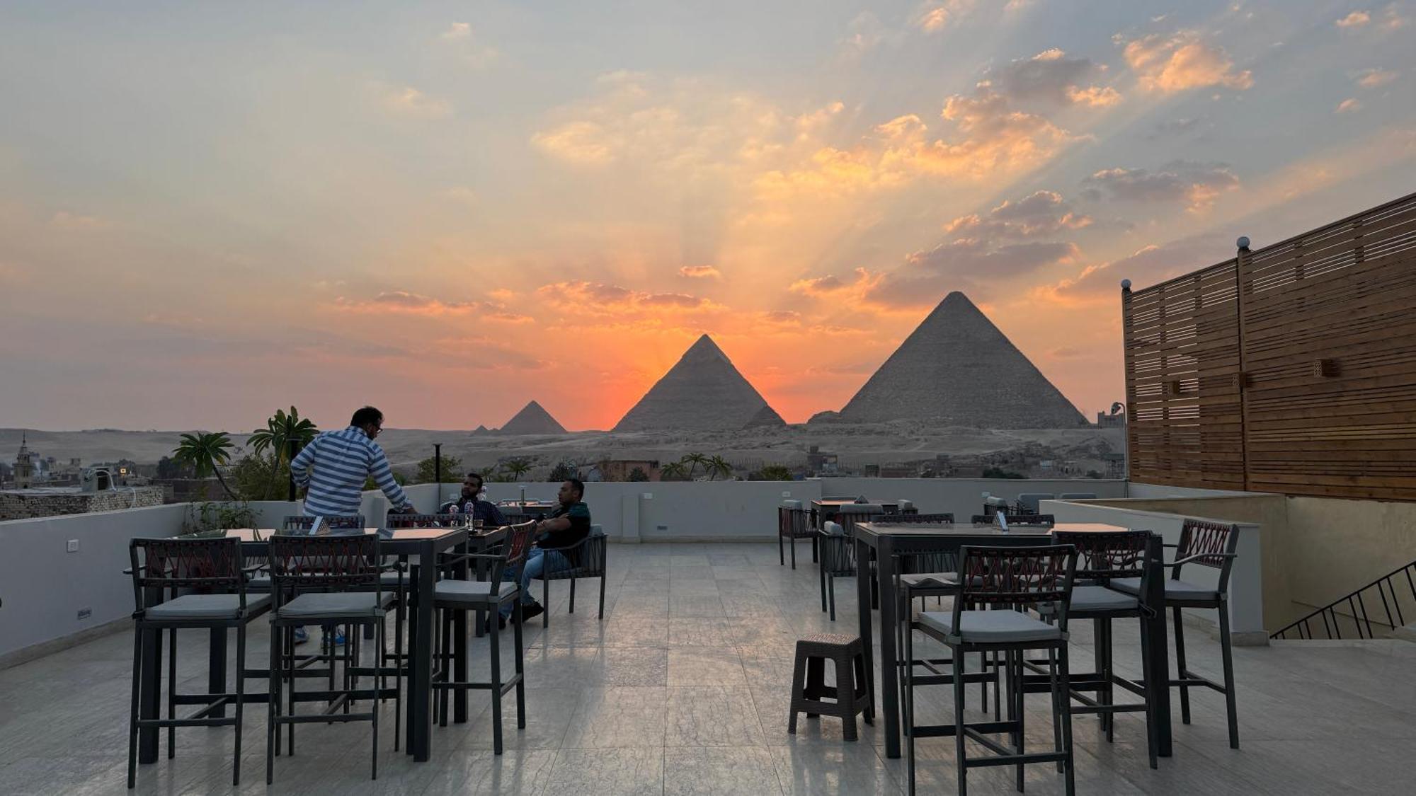 Pyramids Hotel Kafret el-Gabal 外观 照片